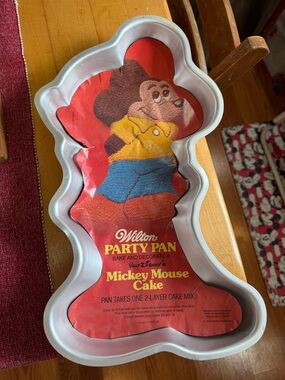 Wilton Disney’s Mickey Mouse Cake Pan